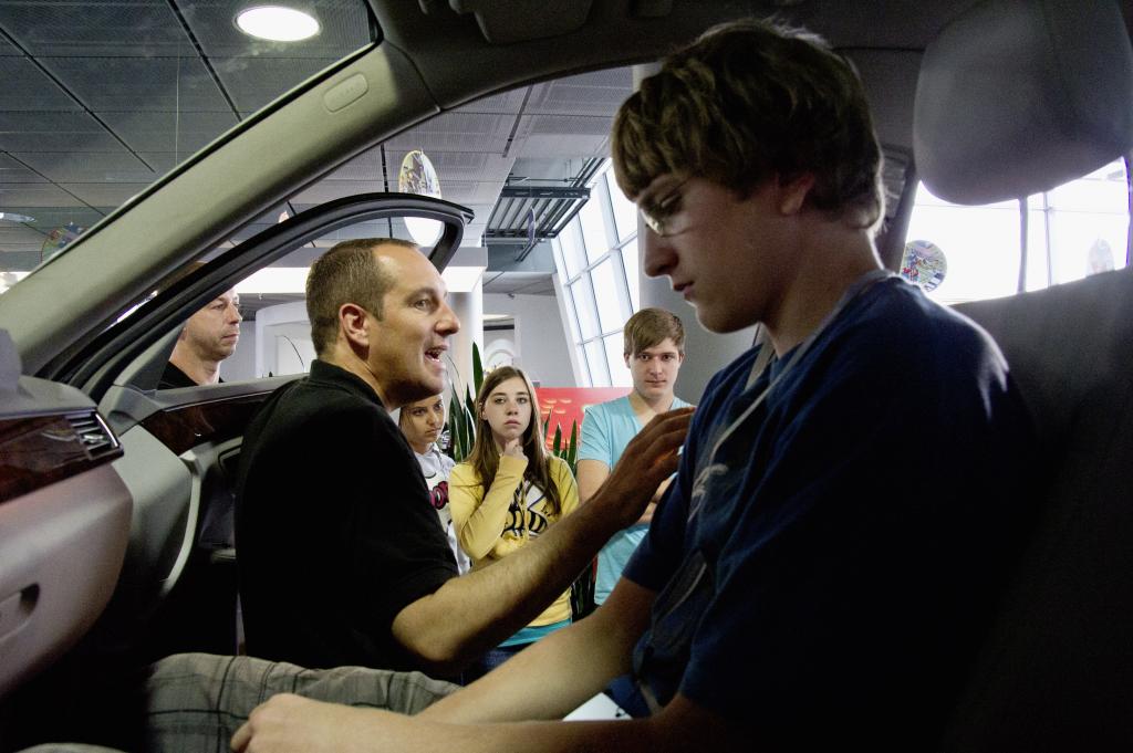 Neues Verkehrserziehungsprogramm: Mercedes-Benz Driving Academy.