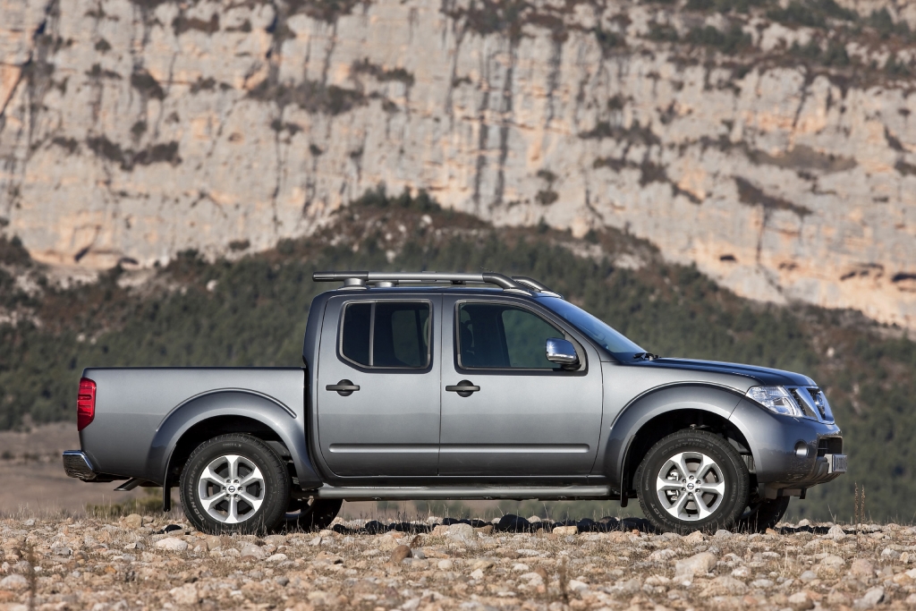 Nissan rüstet Navara und Pathfinder mit neuem V6-Diesel aus