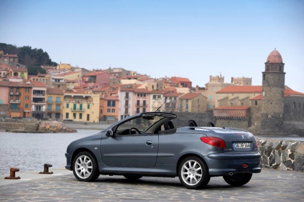 Peugeot 206 CC ist meistverkauftes Coupé-Cabriolet aller Zeiten