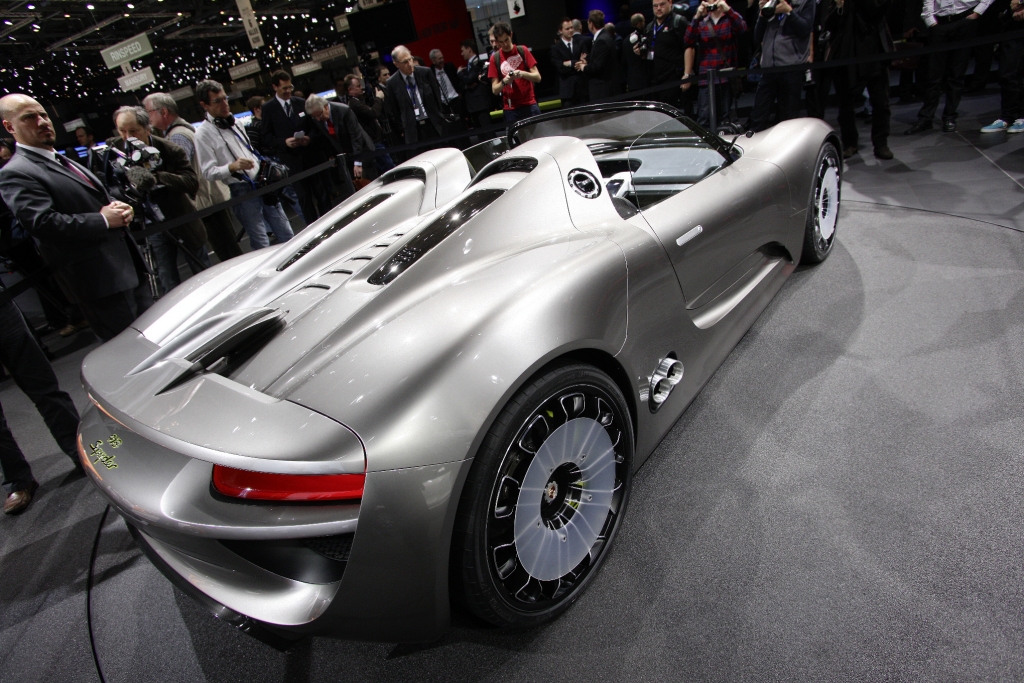 Porsche-Aufsichtsrat beschließt Produktion des 918 Spyder