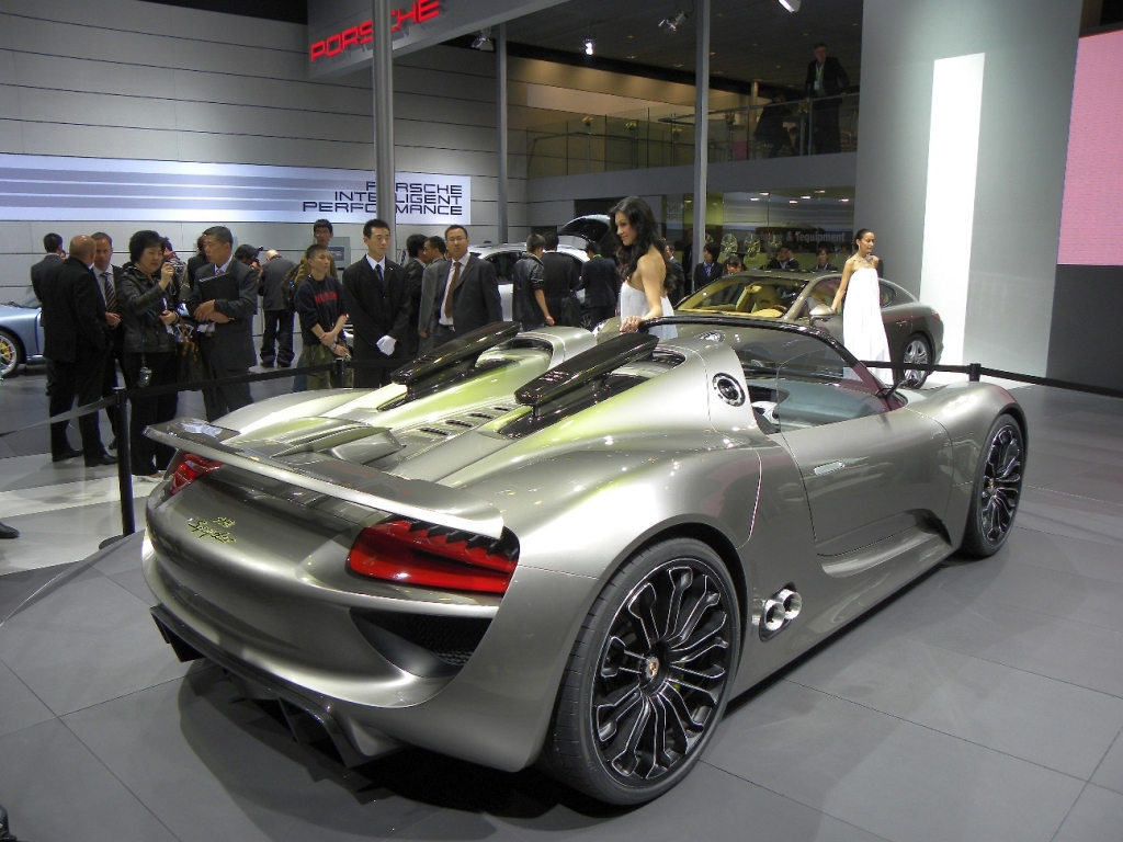 Porsche-Aufsichtsrat beschließt Produktion des 918 Spyder