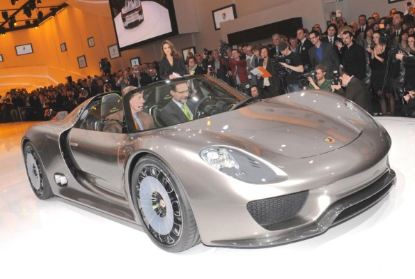 Porsche entwickelt Forschungsauto mit elektrischem Antrieb