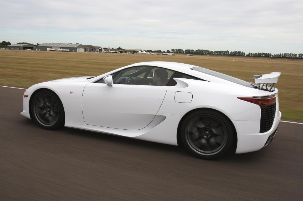 Pressepräsentation Lexus LFA: Der Lexus-Renner