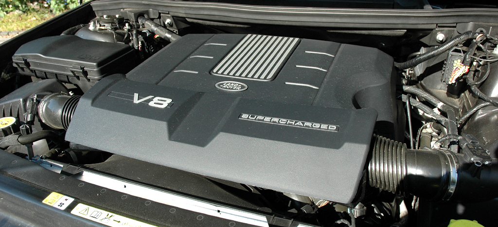 Range Rover Supercharged: Blick auf den 510-PS-Achtzylinder. 