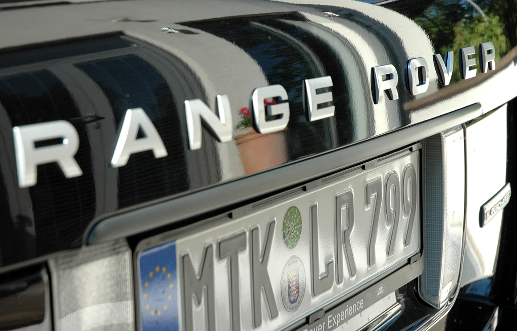 Range Rover Supercharged: Modellschriftzug an der Heckklappe. 