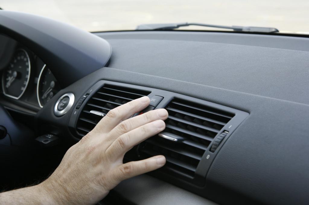Ratgeber: Autofahren bei Sommerhitze 