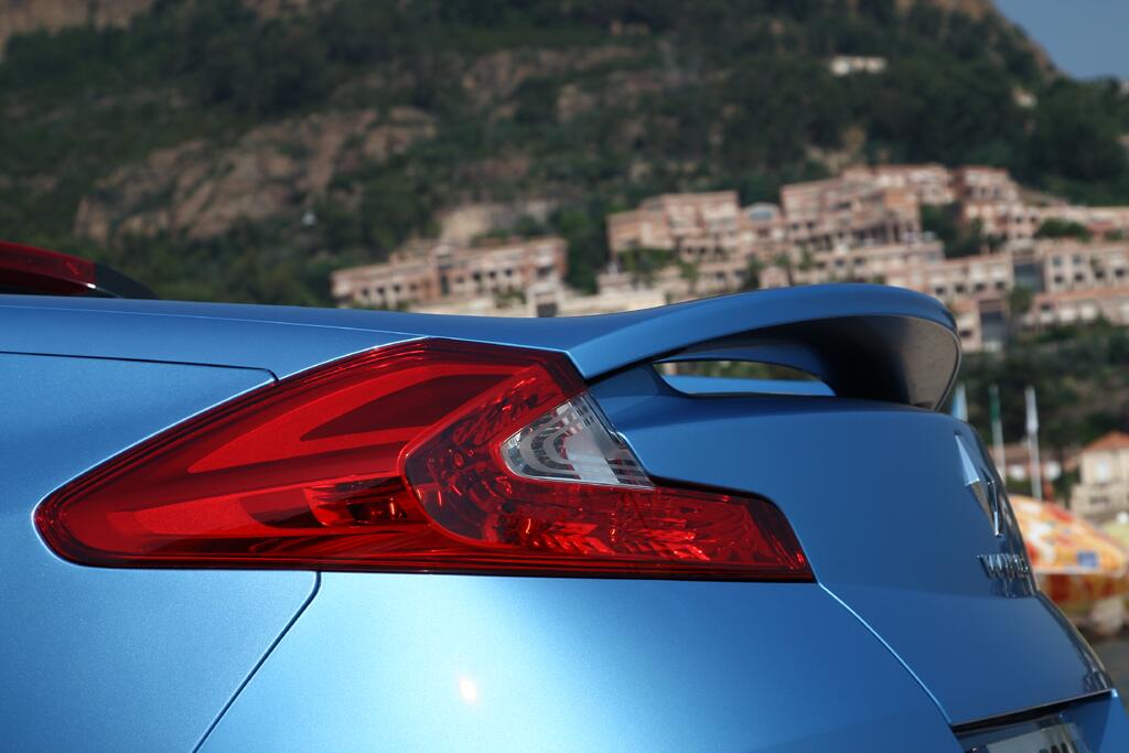 Renault Wind: Blick auf Spoiler am Heck.