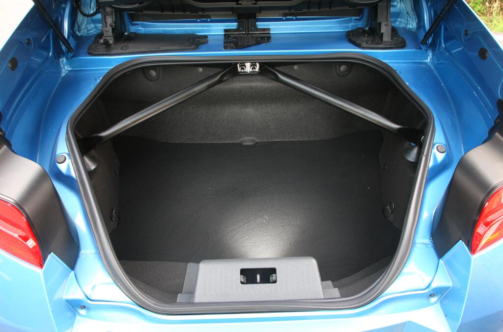 Renault Wind: Blick in den Kofferraum.
