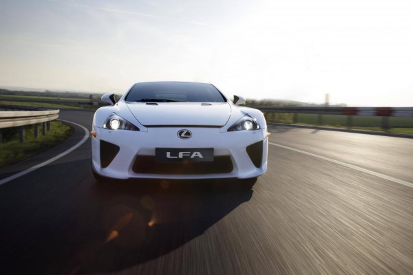 Schloss Dyck Classic Days: Lexus LFA mit erstem öffentlichem Auftritt