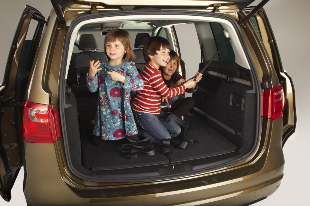 Seat Alhambra ab 27 500 Euro