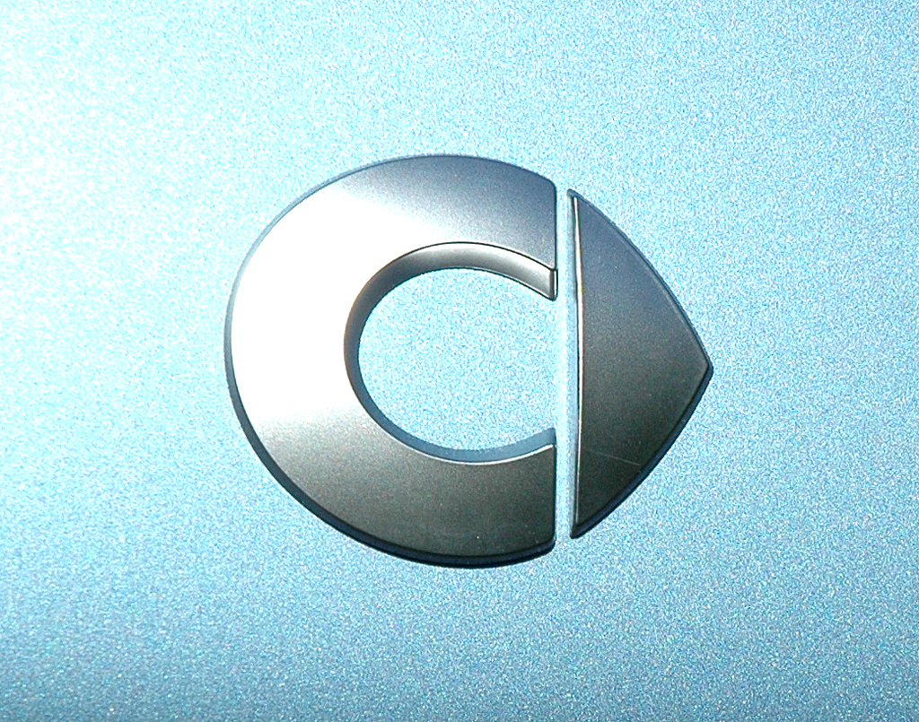 Smart Fortwo: Das Markenlogo vorn deutet schon Pfiffigkeit an. 