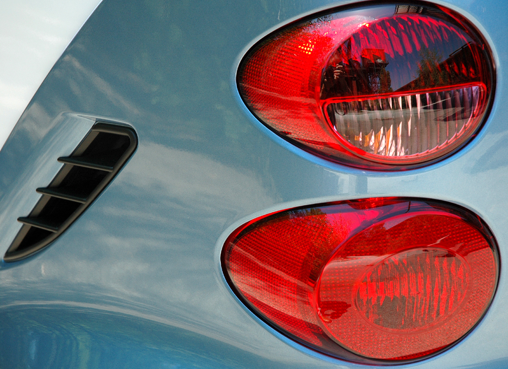 Smart Fortwo: Detailaufnahme von der hinteren Fahrerseite mit Leuchteinheit. 