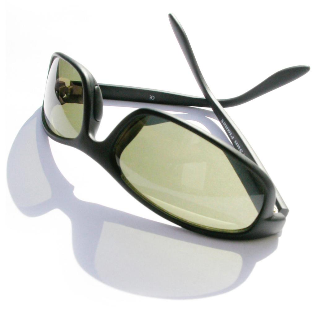 Tipp: Nicht jede Sonnenbrille am Steuer erlaubt 