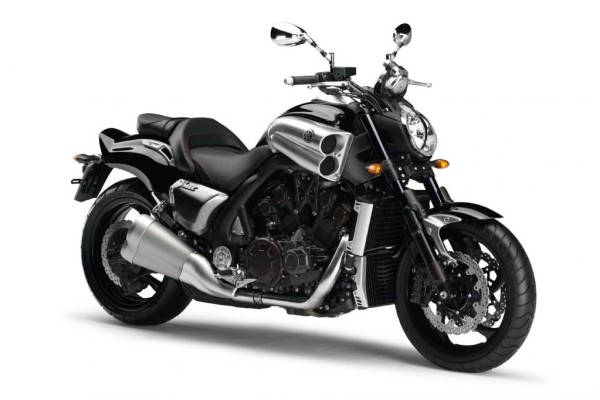 Yamaha bittet 726 V-Max-Motorräder in Werkstatt 