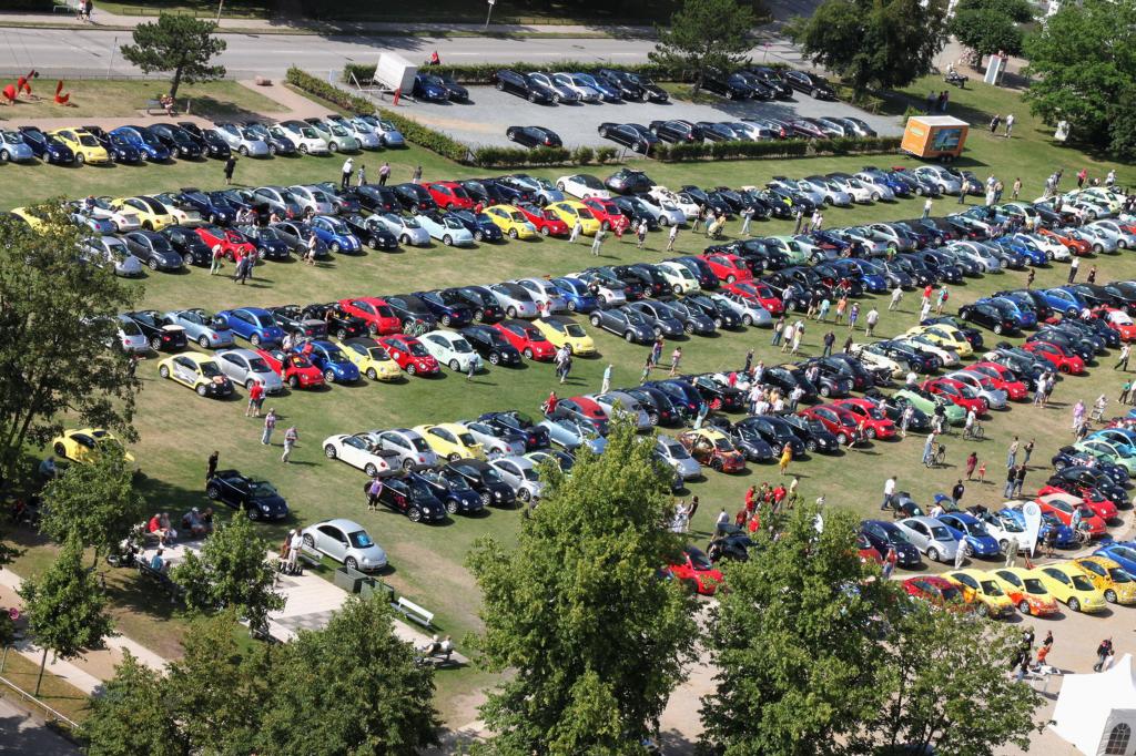 „New Beetle Sunshinetour 2010“ in Travemünde.