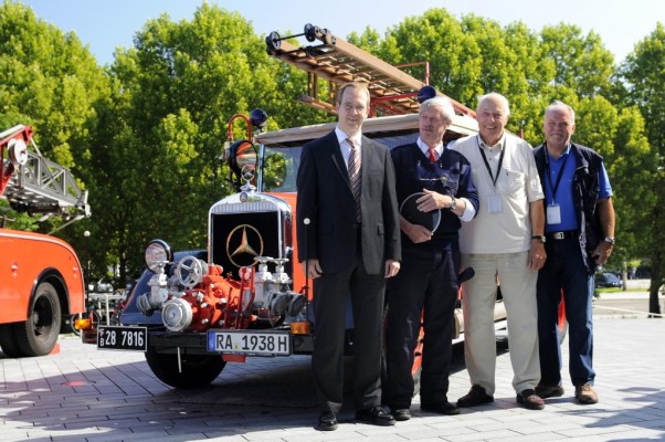 ''Woche der Helfer'' mit Treffen historischer Feuerwehrfahrzeuge