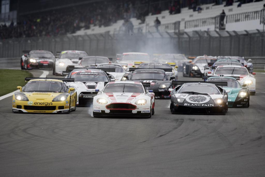 ADAC-Masters-Weekend mit Siegen für BMW, Aston Martin und Ginetta