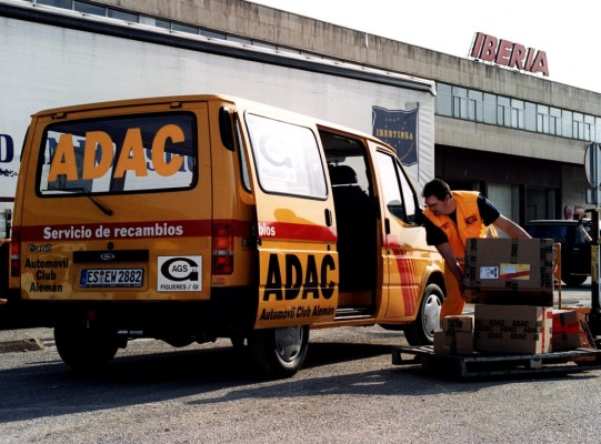 ADAC verschickt seit 50 Jahren weltweit Ersatzteile