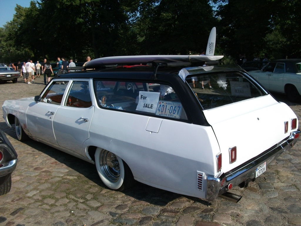 Amerikanische Automobilkultur bei Gas, Grease & Glory in Berlin. Chevrolet Station