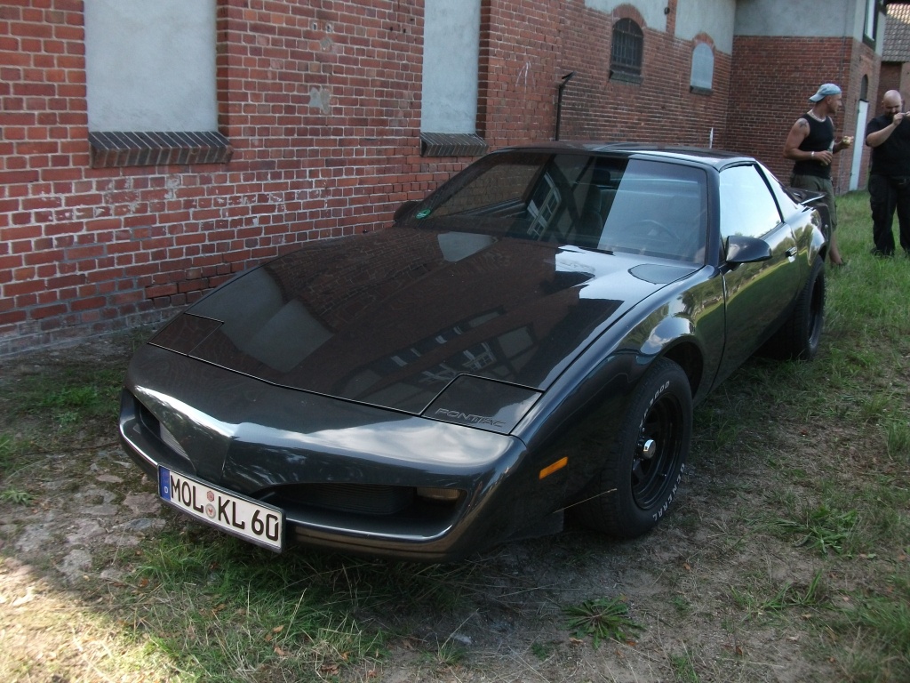 Amerikanische Automobilkultur bei Gas, Grease & Glory in Berlin. Pontiac Firebird