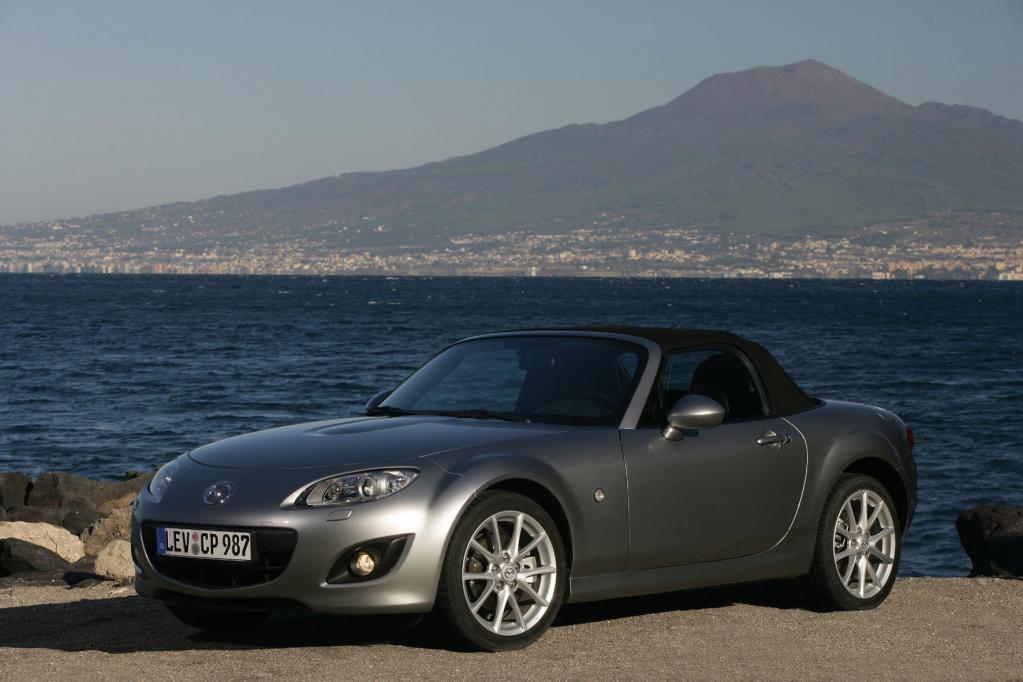 Auch geschlossen macht der MX-5 eine gute Figur. 