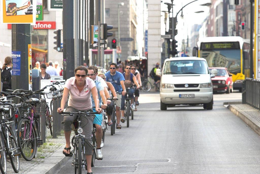 CDU-Minister streiten um Helmpflicht für Radfahrer