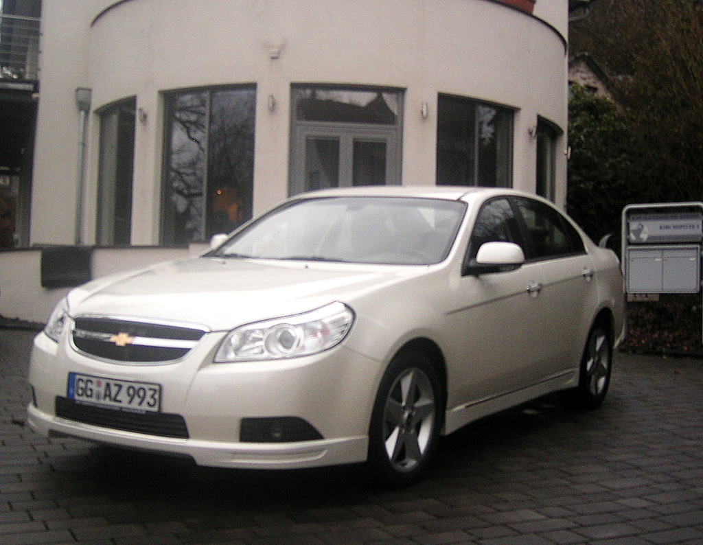 Chevrolets Epica-Limousine ist in der Mittelklase zu Hause. 