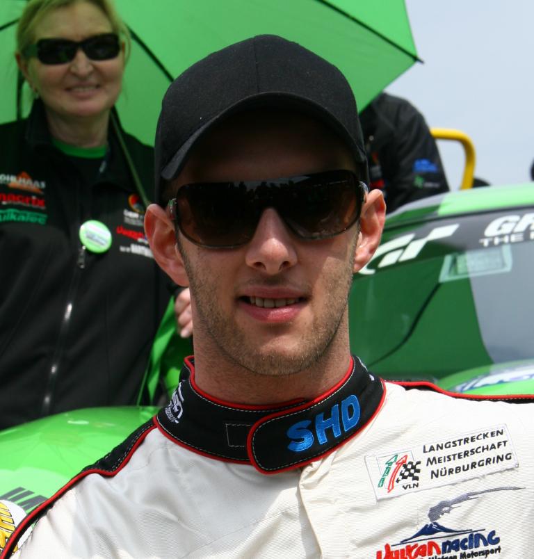 Christopher Brück steuert einen Dodge Viper für Vulkan Racing Mintgen Motorsport. 