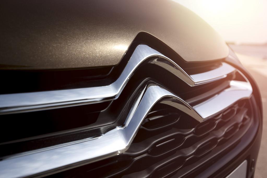Citroen DS4 - Edel-Kompaktwagen im Coupé-Stil 