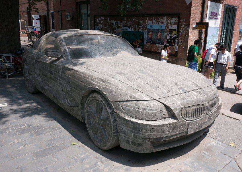 Der versteinerte BMW Z4 in Peking