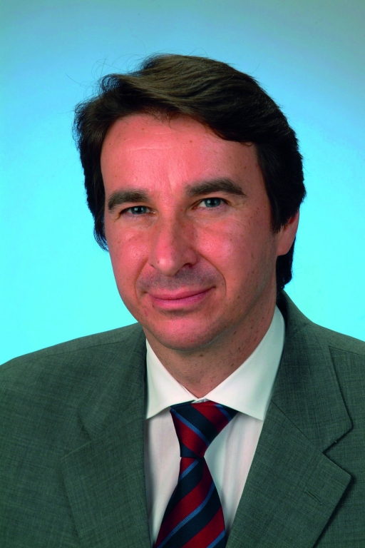 Dr. Frank Löschmann. 