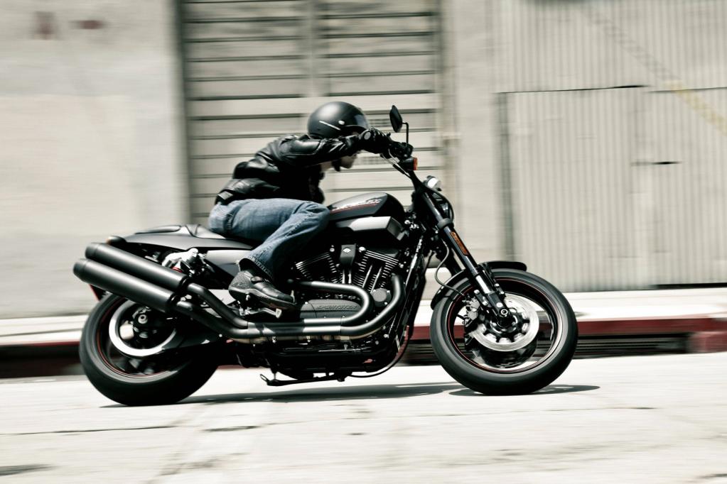Fahrbericht Harley-Davidson XR 1200 X: Eine echte europäische Amerikanerin 