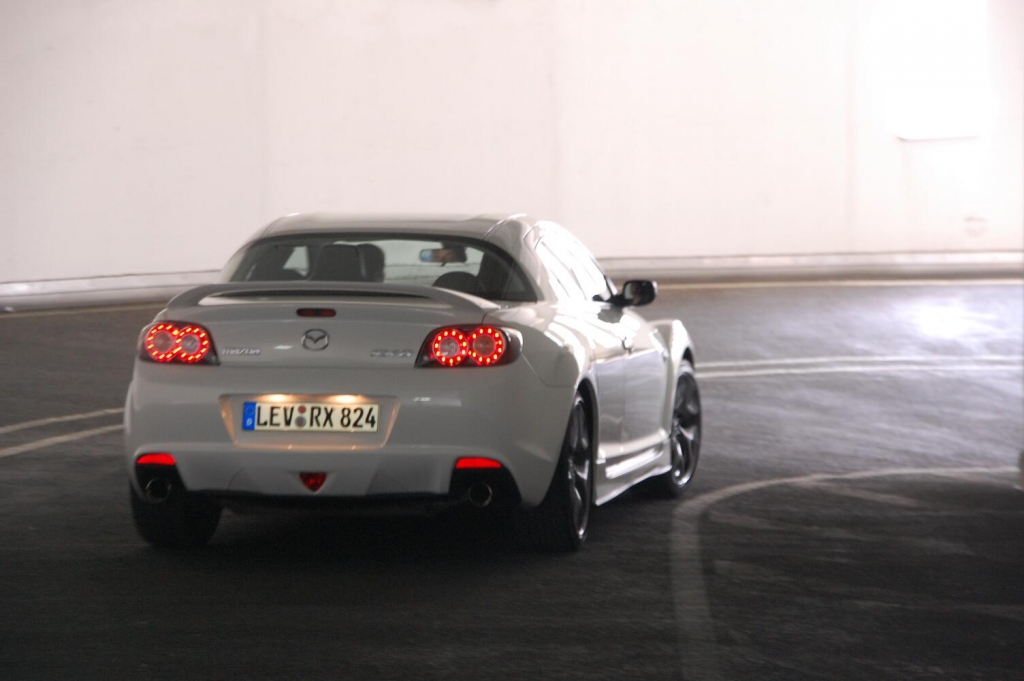 Fahrbericht Mazda RX-8: Entschlossen wankelmütige 231 PS