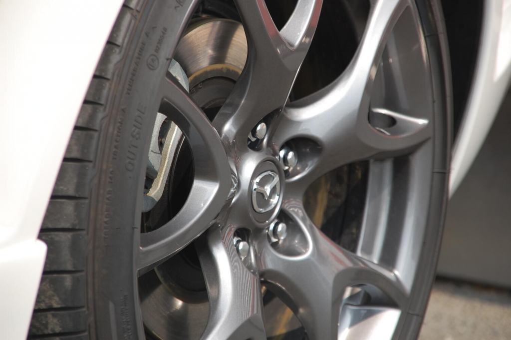 Fahrbericht Mazda RX-8: Entschlossen wankelmütige 231 PS