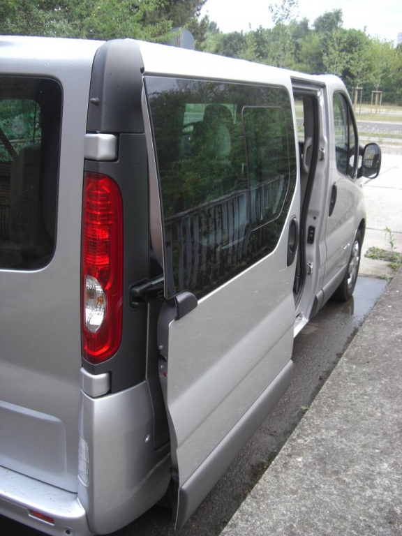 Fahrbericht Nissan Primastar Kombi 2.5 dCi 150 Premium: Transporterseele im Pkw-Gewand