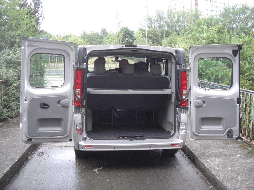 Fahrbericht Nissan Primastar Kombi 2.5 dCi 150 Premium: Transporterseele im Pkw-Gewand
