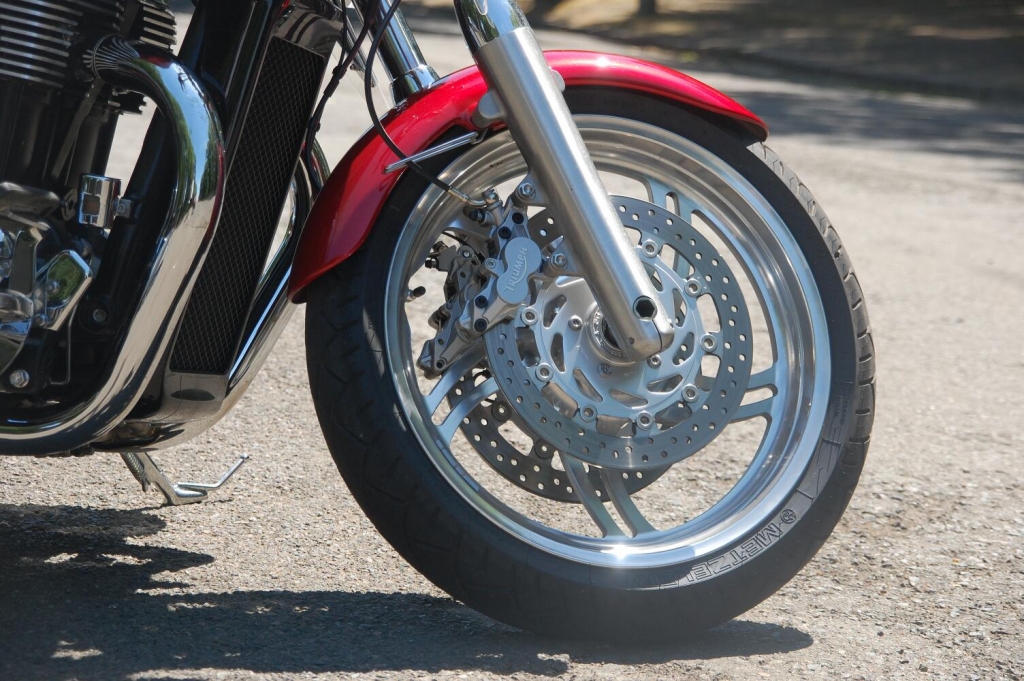 Fahrbericht Triumph Thunderbird Tour SE: Langstreckentool der Oberklasse
