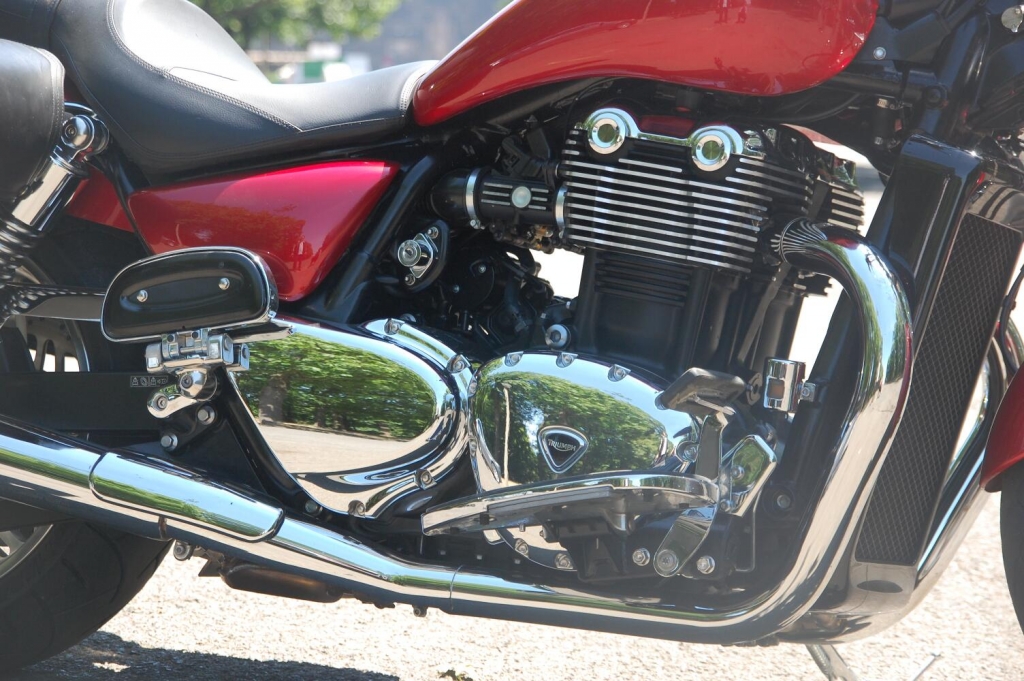 Fahrbericht Triumph Thunderbird Tour SE: Langstreckentool der Oberklasse