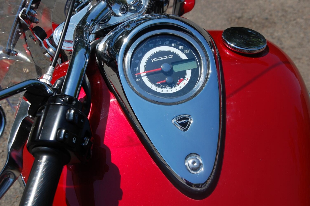Fahrbericht Triumph Thunderbird Tour SE: Langstreckentool der Oberklasse
