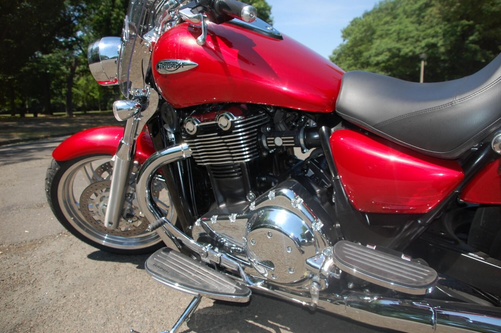 Fahrbericht Triumph Thunderbird Tour SE: Langstreckentool der Oberklasse
