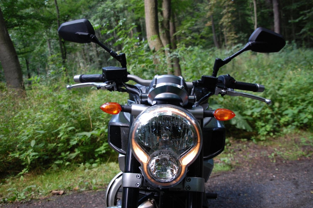 Fahrbericht Yamaha MT-01: Japanischer Dampfhammer im Solokonzert