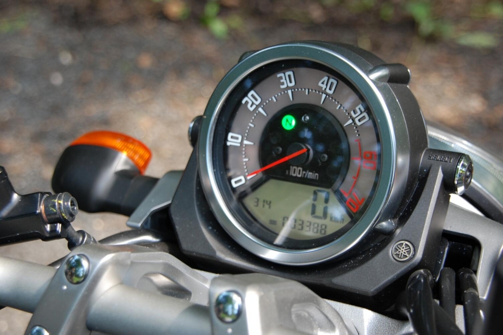 Fahrbericht Yamaha MT-01: Japanischer Dampfhammer im Solokonzert