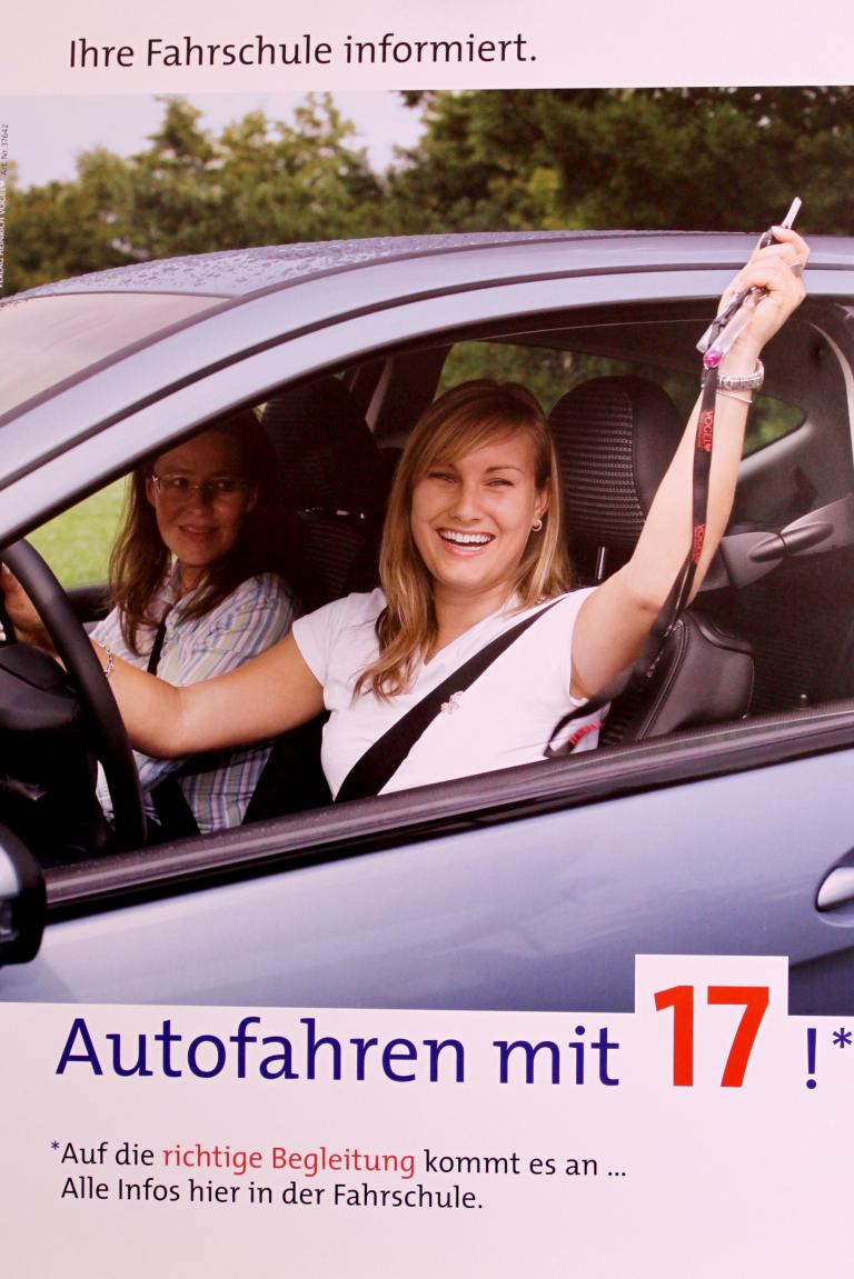Fahren ab 17: ADAC fordert weitere Fahrausbildungsreformen