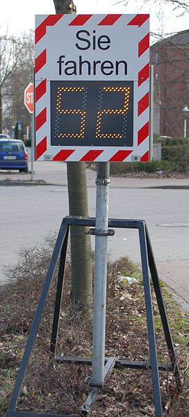Geschwindigkeitsmesser, Bild von: Philipp Neuhaus