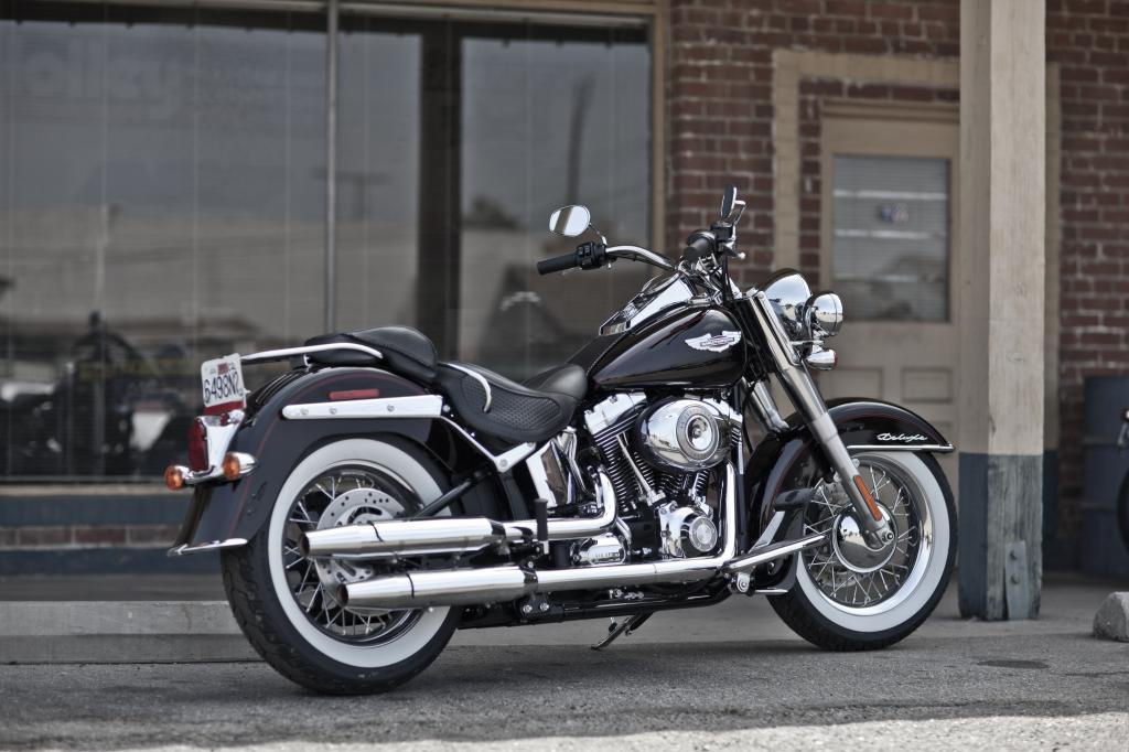 Harley-Davidson Softtail Deluxe.