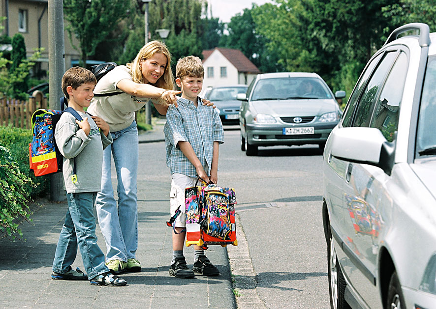 Jedes fünfte Kind wird mit dem Auto zur Schule gebracht