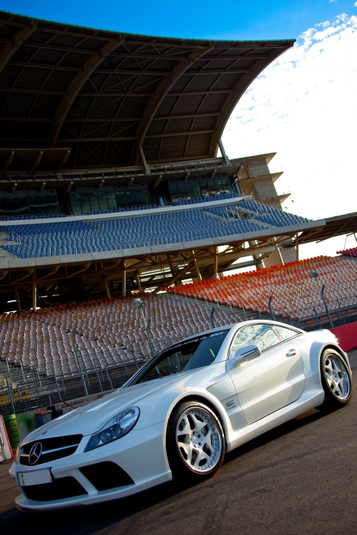 MKB bringt den Mercedes-Benz AMG SL 65 auf über 1000 PS