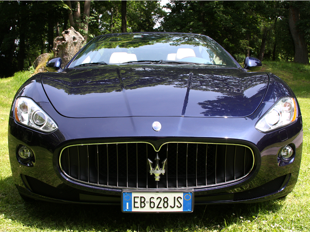 Maserati GranCabrio: Blick auf die Frontpartie der dritten Baureihe im Modellprogramm. 