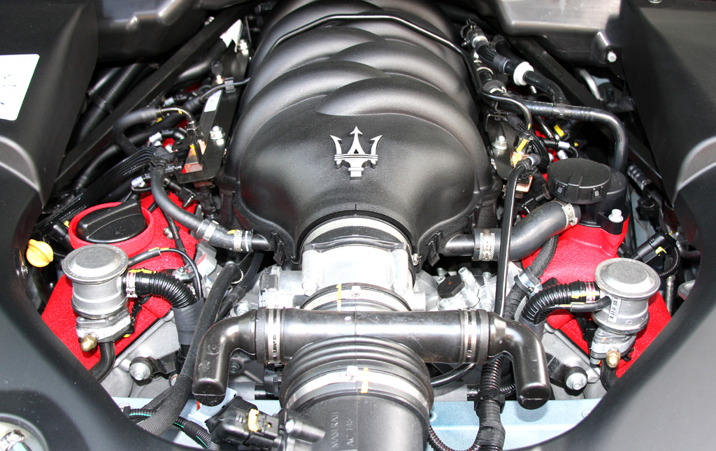 Maserati GranCabrio: Der Achtzylinder-Sauger ist 440 PS und 490 Newtonmeter stark. 