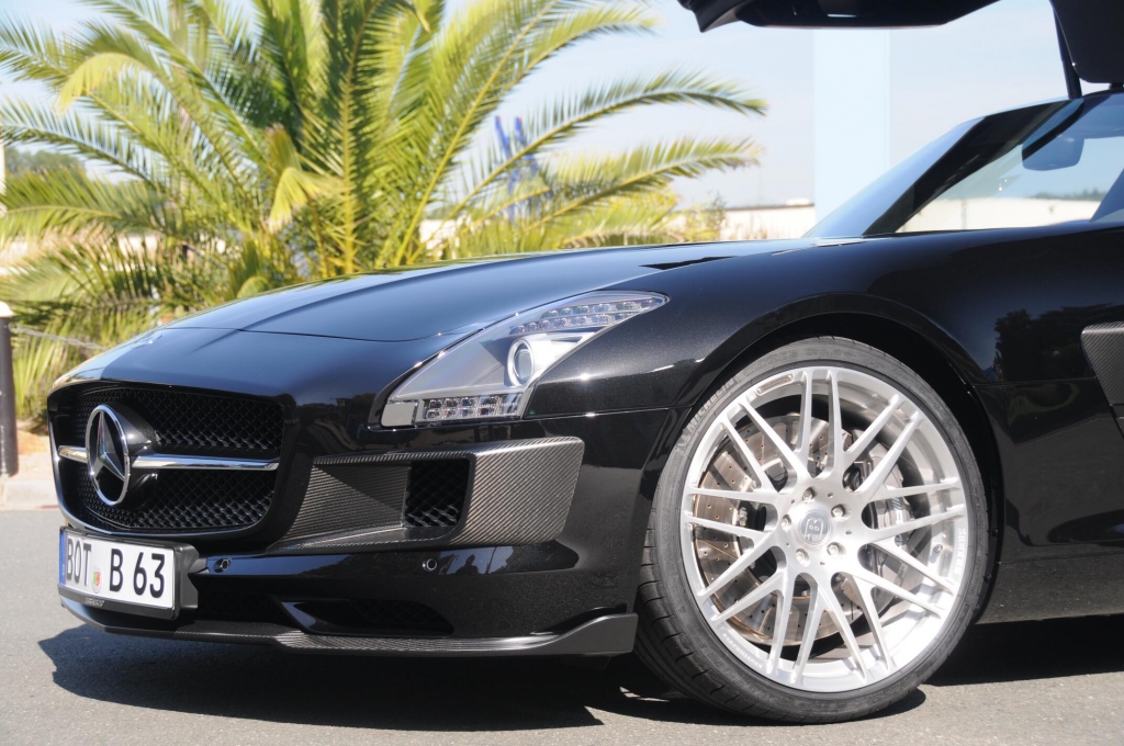 Mercedes SLS AMG im Brabus-Trimm: Leichter dank Carbon